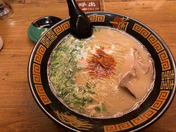 「ラーメン 980円」@天然とんこつラーメン 一蘭 那覇国際通り店の写真