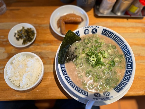 「ラーメン(バリカタ)858円＋セット[A]154円」@御天 井草本店の写真