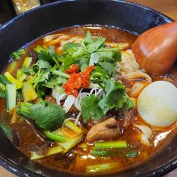 麻辣牛肉刀削麺・辛口