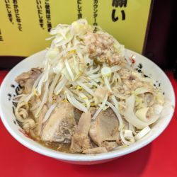 豚ラーメン　￥980