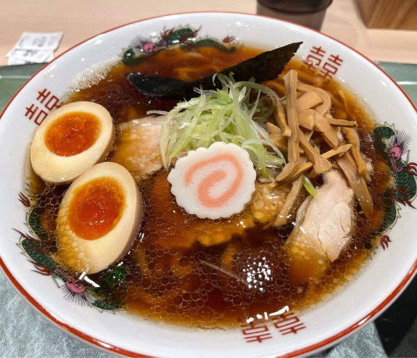 「極太手揉み特製魚介らぁ麺大盛」@らぁ麺 花萌葱の写真