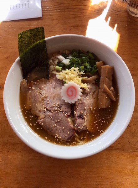 「アゴ醤油ラーメン大盛（990S）」@蜂一の写真