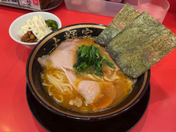 「朝ラーメン＋無料ライス」@横浜家系ラーメン 大輝家の写真