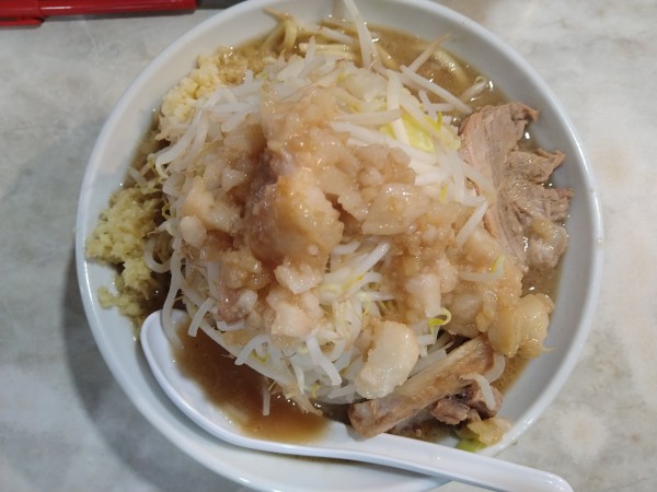 「幸せらーめん（野菜多、にんにく並、背脂多、生姜並）」@自家製ラーメン麺屋ラッキーの写真