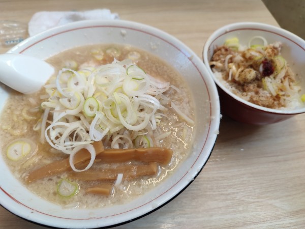 「脂ご飯セット」@らーめん かづの写真