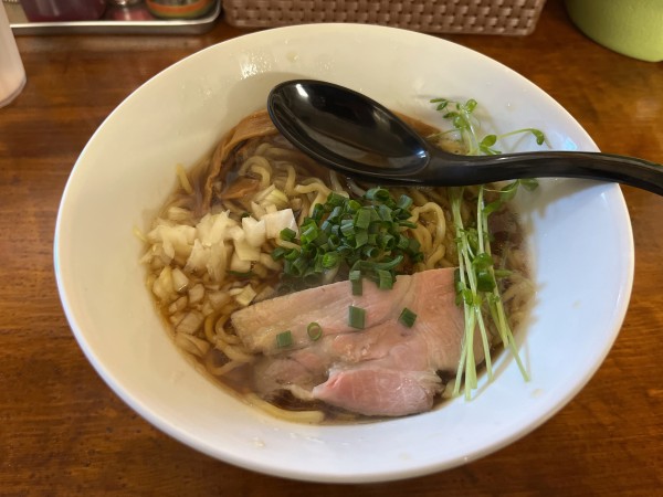 「大盛醤油ラーメン　1040円」@麺屋エイトの写真