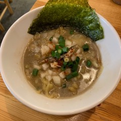 すごいビーフ煮干しラーメン ビーフキッチンスタンド 新宿歌舞伎町店の画像