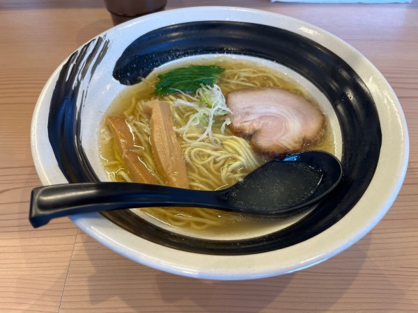 「塩ラーメン」@らーめん まるの写真