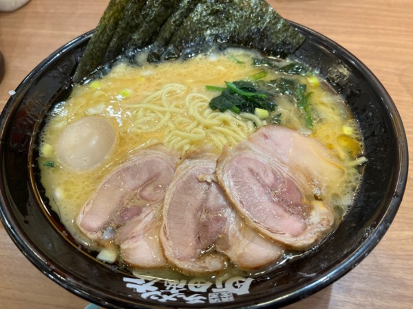「MAXラーメン(特大)」@町田商店 田端店の写真