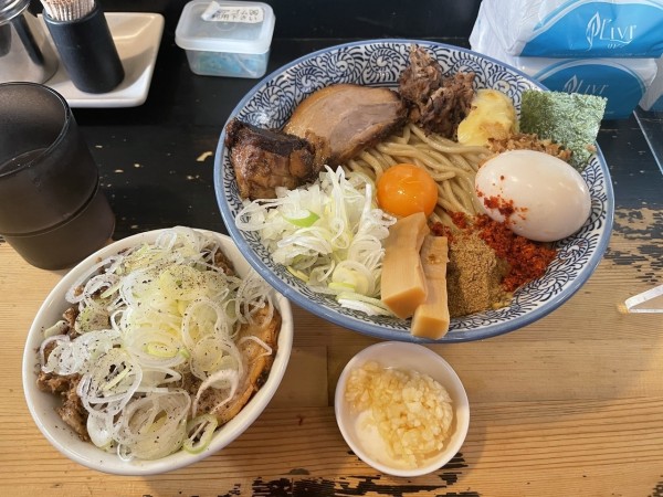 「まぜそば大（ニンニク&味玉）」@狼煙 〜NOROSHI〜の写真