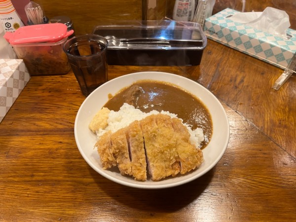 「国産極上ロースカツと豚バラ煮込みカレー」@しまやの写真