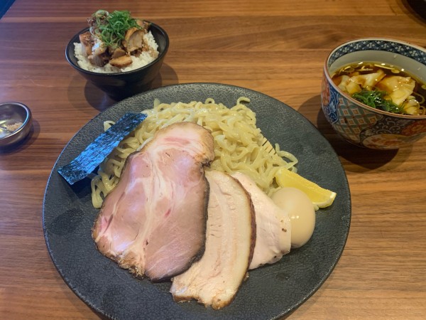 「淡麗特製つけ麺(醤油)」@自家製手もみ麺 鈴ノ木の写真