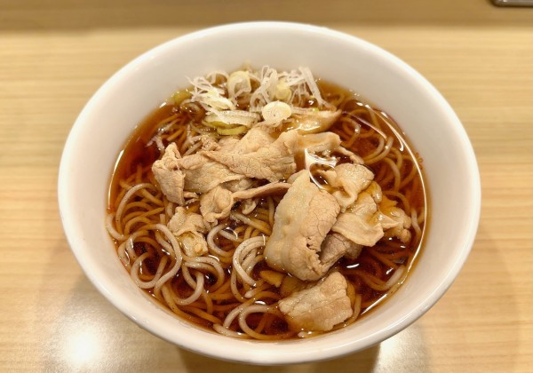 「豚肉そば(620円)」@いろり庵きらく 亀戸店の写真