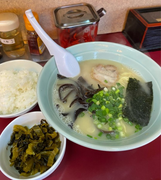 「ラーメン¥750・高菜¥100・小ライス¥100」@博多ばってんラーメンの写真