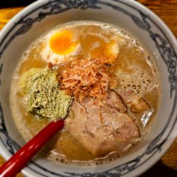 極め濃厚煮干しらーめん