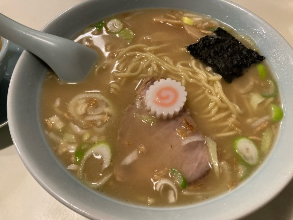 「ラーメン ¥700 他」@中華麺店 龍朋の写真