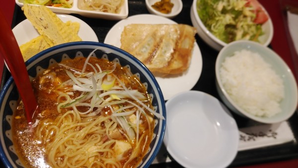 「ハーフ麻婆麺定食」@典満餃子の写真