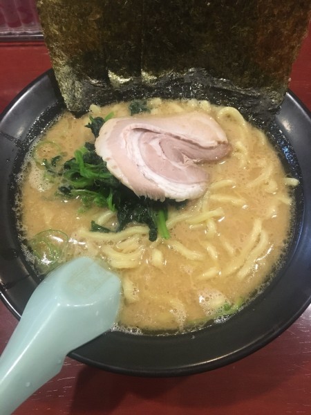「豚骨醤油ラーメン(700円)」@藤井家の写真