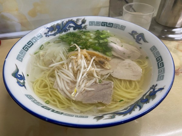 「ワンタン麺」@新生軒の写真