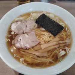 ワンタンメン　　　　　1000円