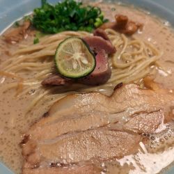 ラム豚骨ラーメン