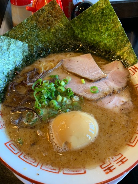 「特製魚介豚骨ラーメン」@博多長浜らーめん 六角堂の写真