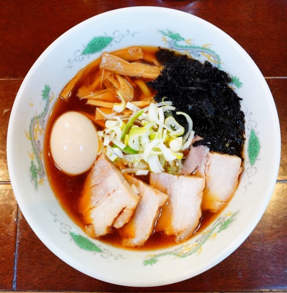 「特製淡麗中華そば＋ビール」@燕三条中華そば ぎと家 武里本店の写真