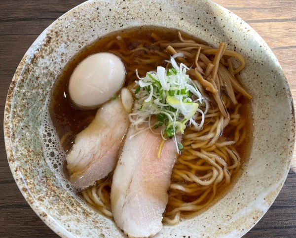 「煮干し醤油ラーメン味玉トッピング」@中華そば 安至の写真