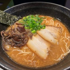 豚骨黒味ラーメンの画像