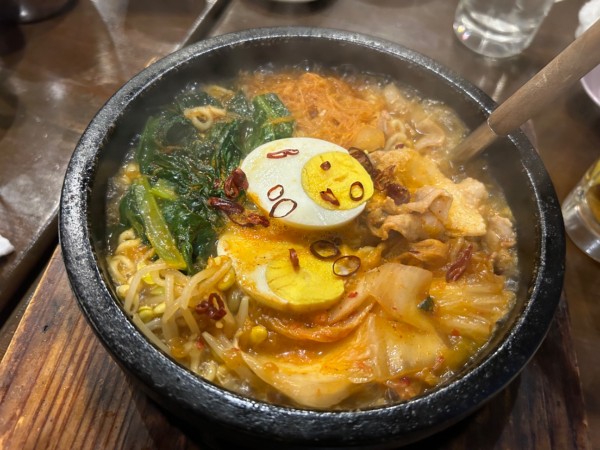 「鉄鍋辛ラーメン750円+他いろいろ」@牛串煮込み さんちゃんの写真