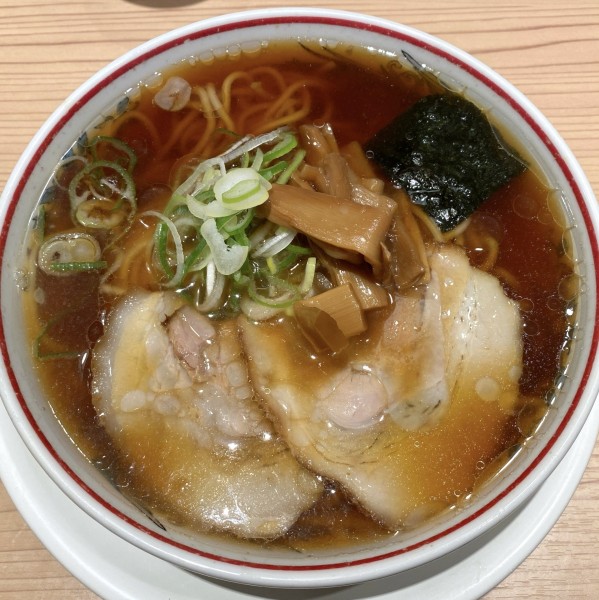 「中華そば 900円」@東京煮干し らーめん 玉 東京駅店の写真