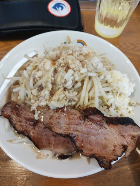 「ガッツリラーメン(中)」@麺屋 にじ丸の写真