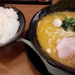 ラーメン　ライス大