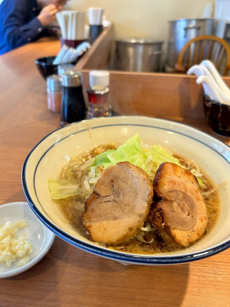 「醤油とんこつ　880円」@らーめん勇の写真