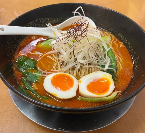 「味玉坦々メン(940円)＋大盛り(180円)」@十勝の写真