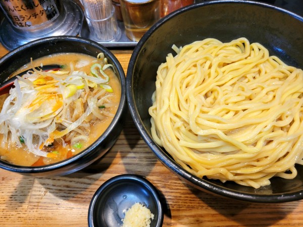 「味噌つけ麺大盛(野菜大盛、ニンニク)」@麺処 花田 上野店の写真