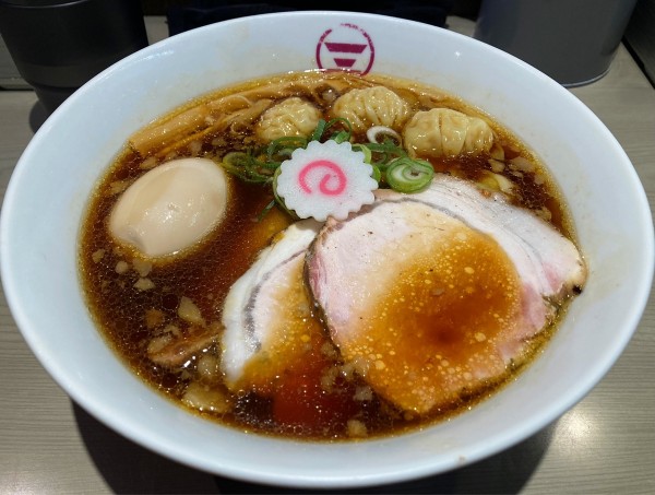 「特中華そば」@横浜中華そば 維新商店の写真