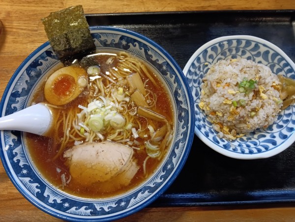 「らーめんセット〈らーめん+ミニチャーハン〉(¥880)」@味大将の写真