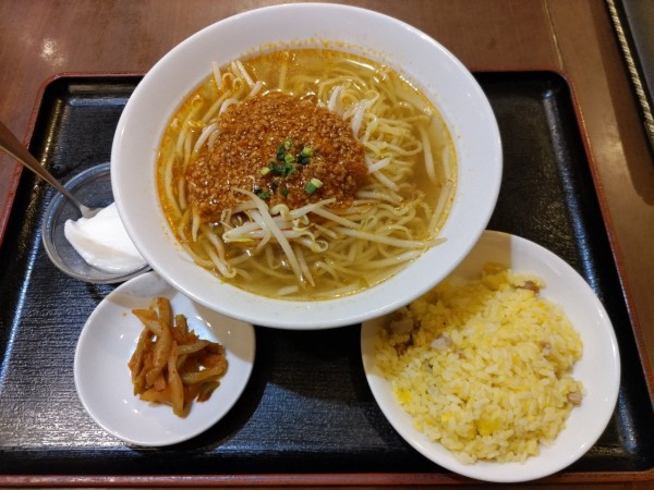 「週替りランチ（ジャージャーつゆそば+半チャーハン」@福盈門 新橋店の写真