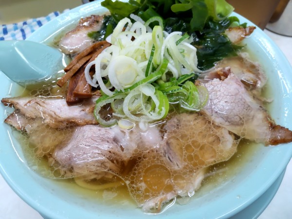 「中華そば＋ワカメ、めし（無料）」@ニューともちんラーメンの写真