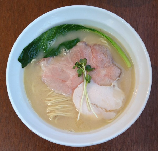 「白湯らーめん(塩)＋和え玉(醤油)」@麺屋HAKUの写真