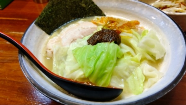 「熟成練醤油ラーメン＋肉めし」@『   』（無銘）の写真