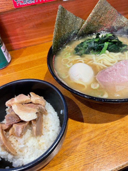 「ラーメン中盛チャーシュー丼」@横浜家系ラーメン 大将家の写真