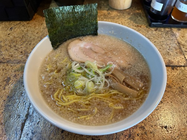 「中間醤油らーめん ¥870」@きくちひろきの写真