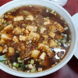 麻婆ラーメンと半チャーハンセット 880円