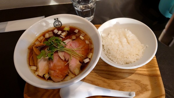 「丸鶏醤油」@麺屋 花枇の写真