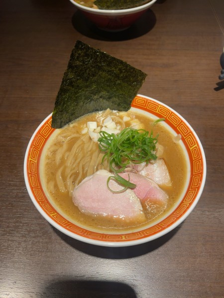 「燻製とんこつ（950円）」@麺や一芯の写真