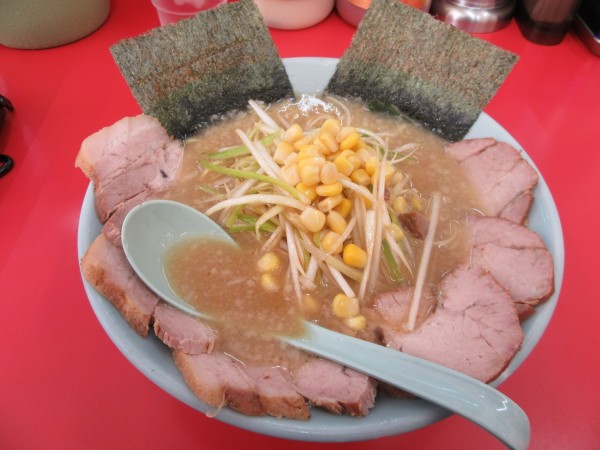 「味噌ネギチャーシューメン（１０８０円）」@ラーメンショップ椿 河内店の写真