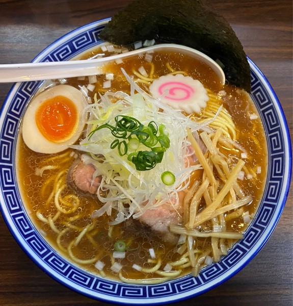 「旭川正油らーめん 840円」@味噌ラーメン くまおやじの写真
