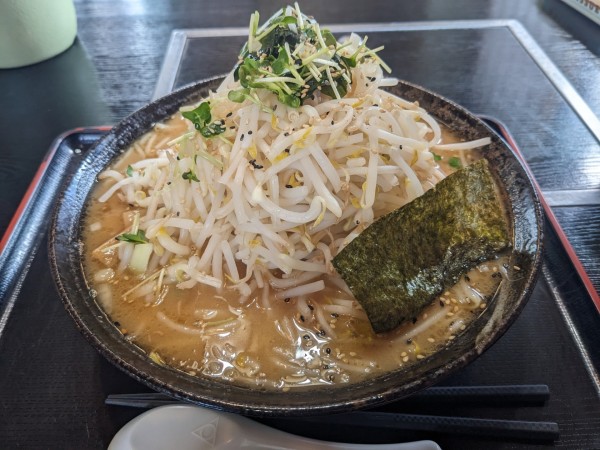 「みそとんこつ大盛（肉抜き、卵なし）600円」@増味家の写真